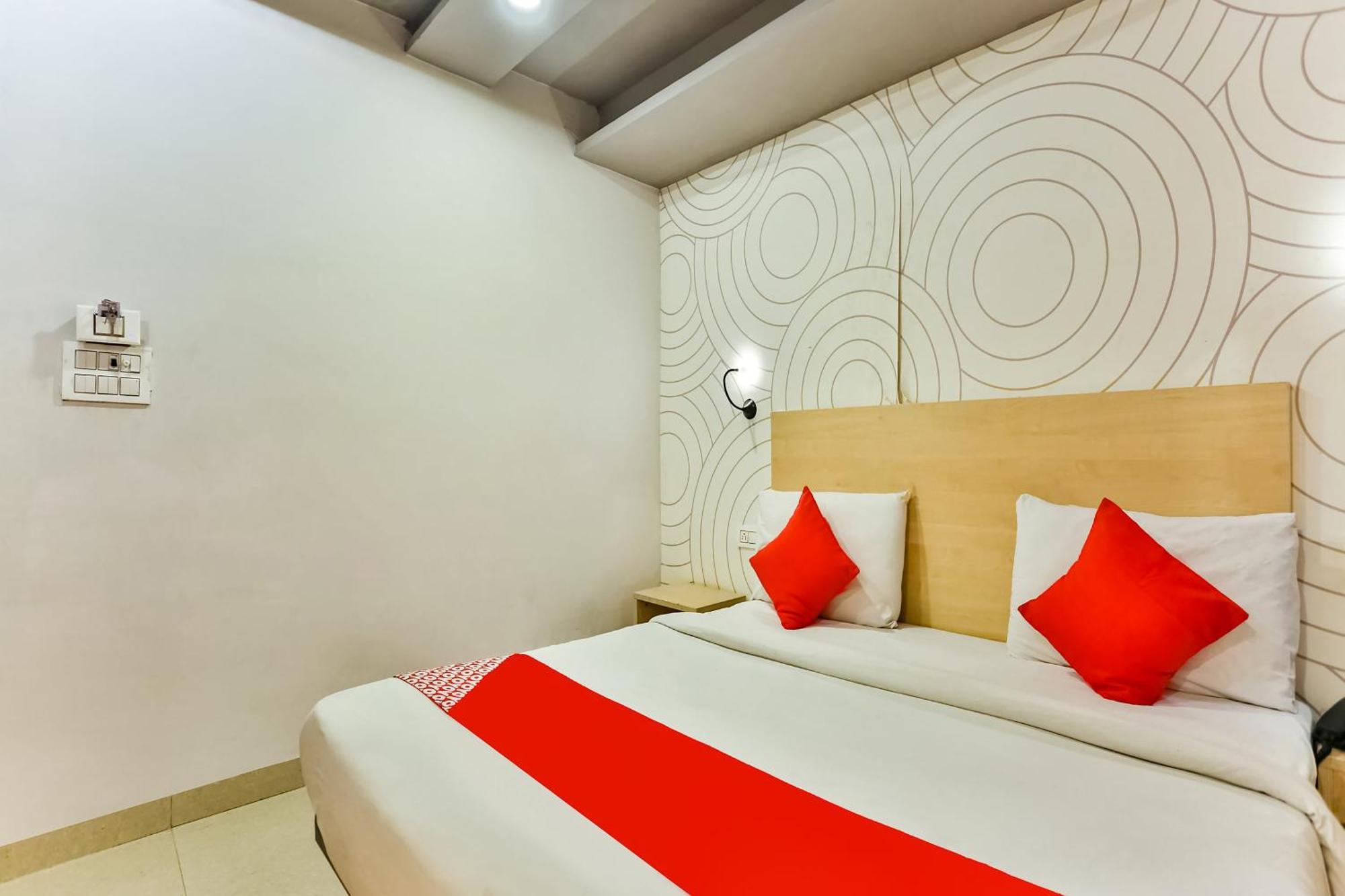 Hotel O Happy Inn Дели Экстерьер фото